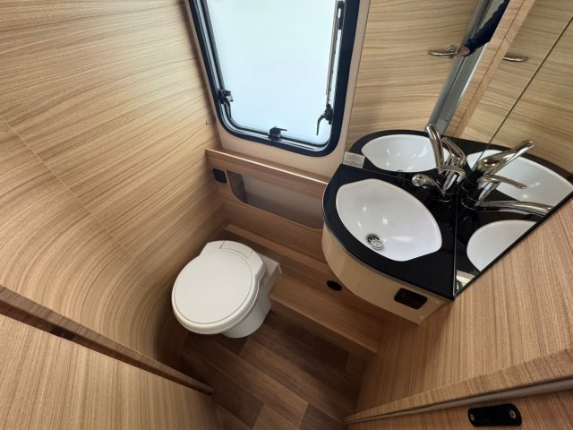 Dethleffs Camping-car i 7051 dbm - Photo 5