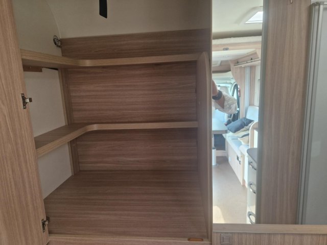 Burstner Delfin T 680 G - Photo 11