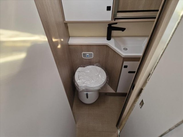 Burstner Lyseo Time Skyline T 732 - Photo 9