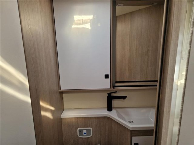 Burstner Lyseo Time Skyline T 732 - Photo 10