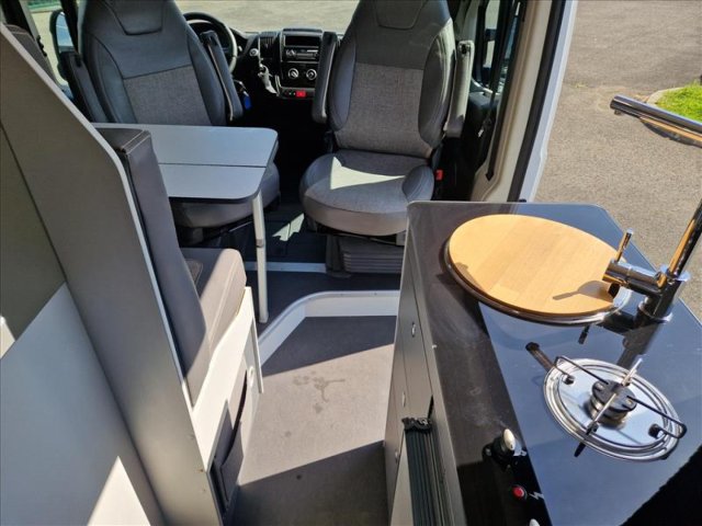 Font Vendome Rando Van - Photo 9