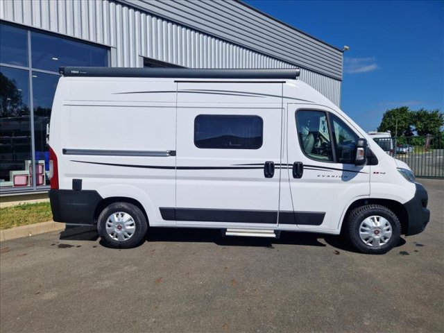 Font Vendome Rando Van - Photo 2