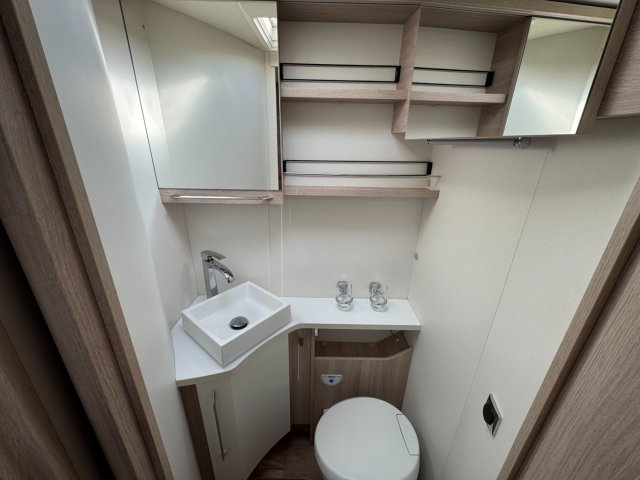 Rapido 686 F - Photo 6