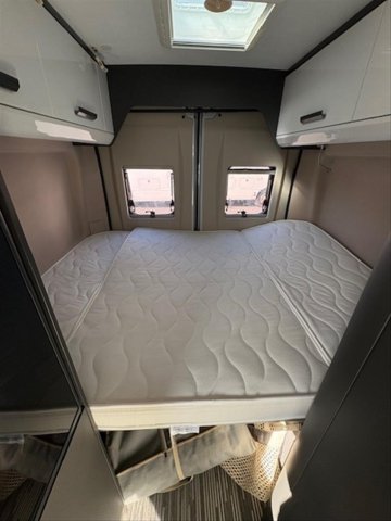 Mc Louis Menfys Van 3 S-Line Matic - Photo 8