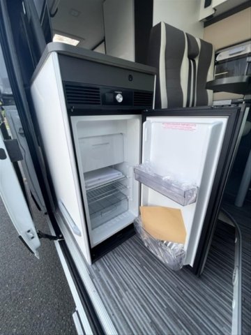 Mc Louis Menfys Van 4 S-Line Matic 4CS - Photo 5
