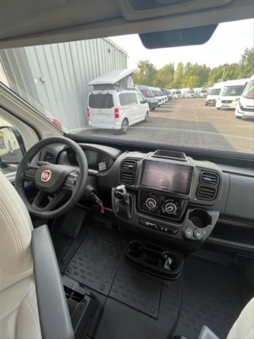 Mc Louis Menfys Van 4 S-Line Matic 4CS - Photo 9
