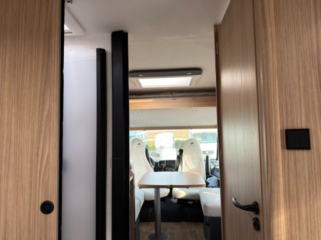 Bavaria Initial I720FC Unik - Photo 10