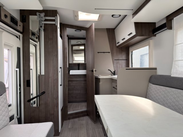 Benimar Tessoro 488 - Photo 12