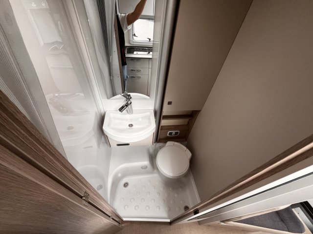 Burstner Lineo T 690 G - Photo 7