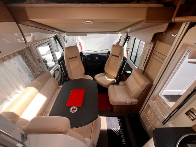 Carthago C1-Tourer I 143 KB-LE lightwei - Photo 2