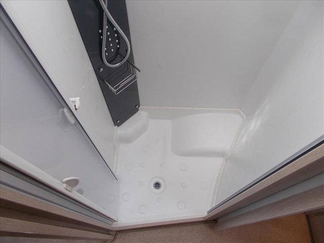 Rapido 8086 DF - Photo 4