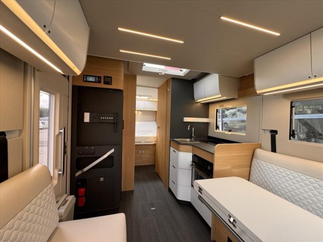 Adria Matrix Plus 670 DC - Photo 5