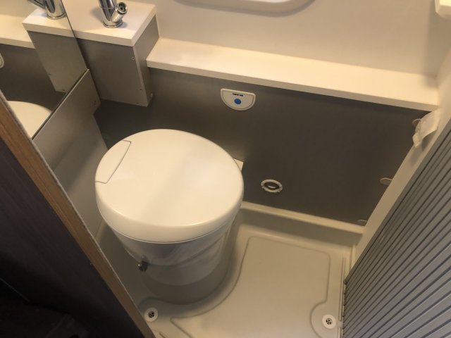 Adria Twin Supreme 600 SP - Photo 11