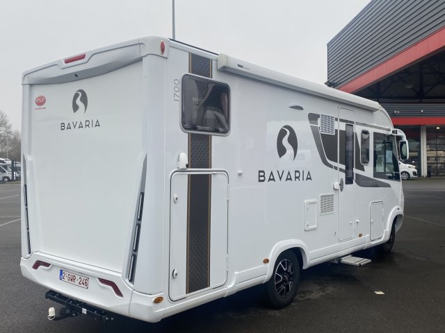 Bavaria Initial I700GJ Class I 700 GJ - Photo 2