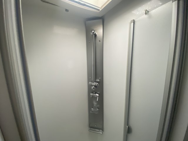 Bavaria Initial I700GJ Class I 700 GJ - Photo 6