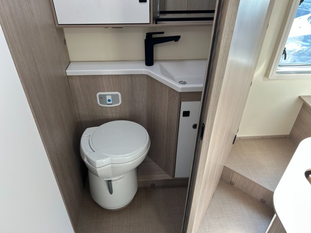 Burstner Lyseo Time Skyline T 732 - Photo 13