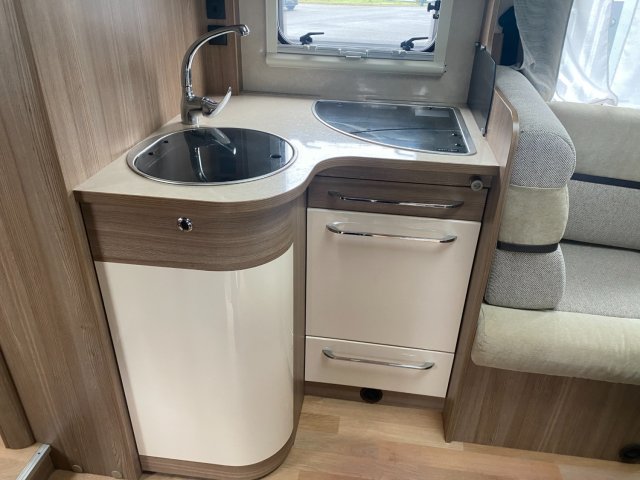 Rapido 890 F - Photo 12