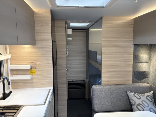 Adria Altea 552 PK 60Y 2 beds - Photo 5