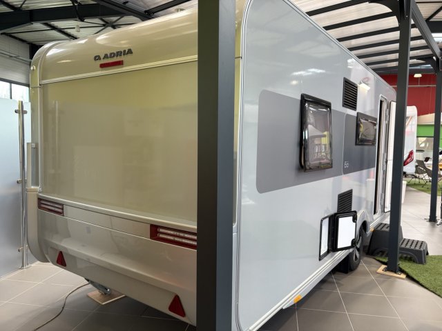 Adria Altea 552 PK 60Y 2 beds - Photo 8