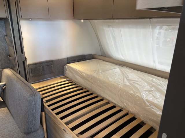 Adria Altea 552 PK 60Y 2 beds - Photo 9