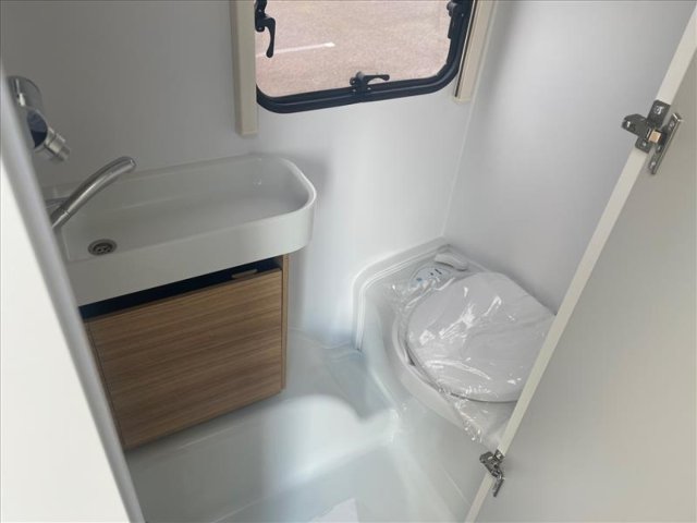 Adria Caravane ACTION - Photo 8