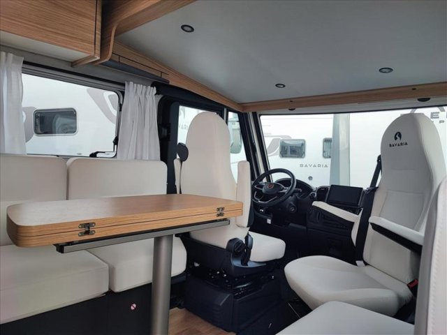 Bavaria Initial I740FC Nomade - Photo 3