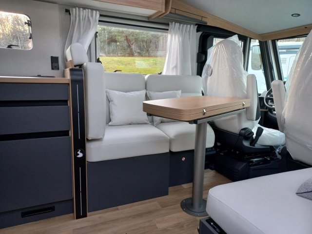 Bavaria Initial I740FGJ Unik - Photo 2