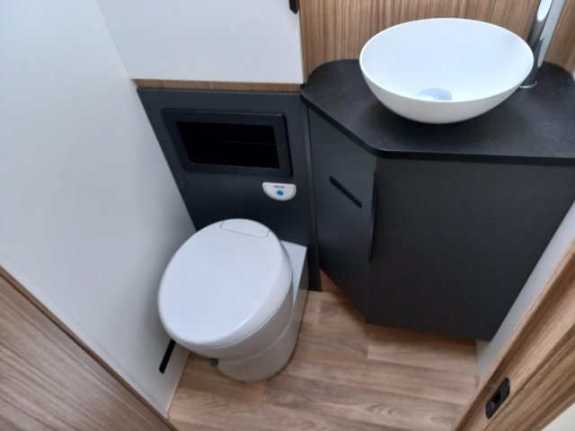 Bavaria Initial I740FGJ Unik - Photo 6