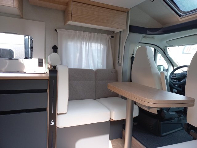 Bavaria T720FGJ Intense - Photo 3