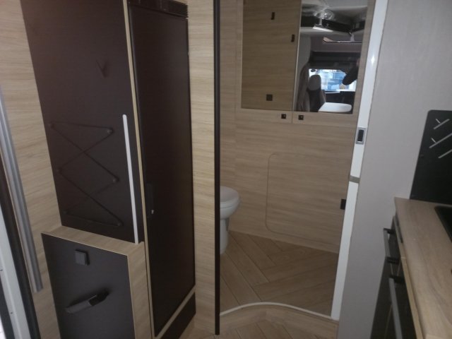 Challenger 270 Graphite Edition - Photo 4