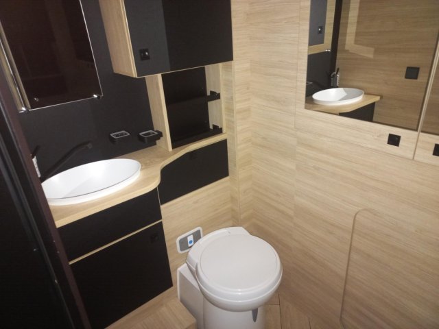 Challenger 270 Graphite Edition - Photo 6