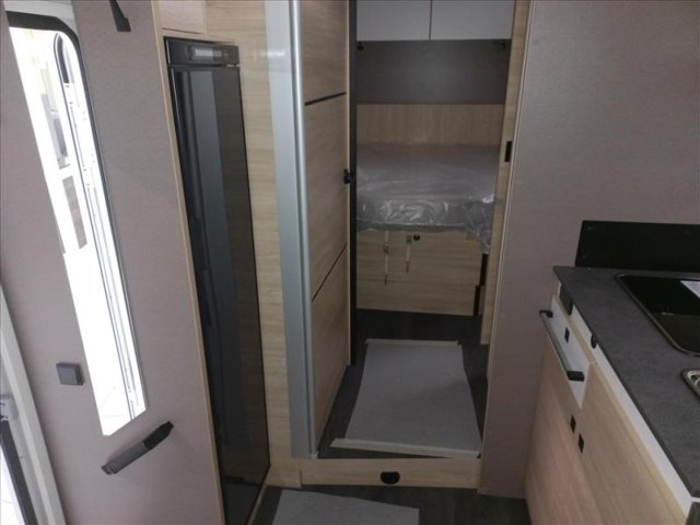 Challenger 318 Anniversary Edition - Photo 7