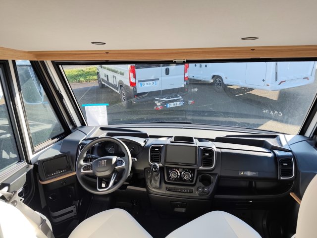 Bavaria Initial I720FC Nomade - Photo 12