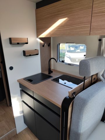 Bavaria Initial I720FC Nomade - Photo 8