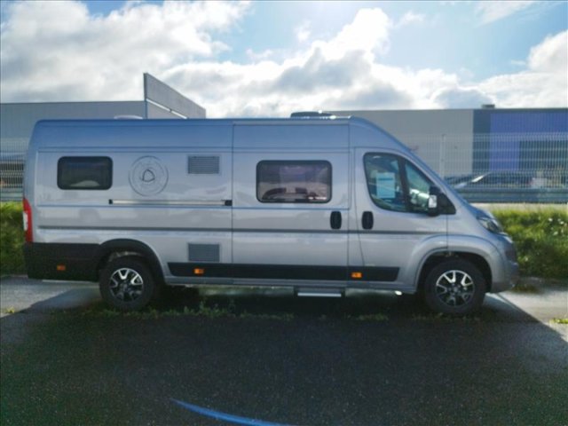 Campereve Magellan 746 LIMITED - Photo 2