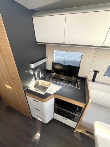 Adria Coral Plus 670 DC - Photo 3