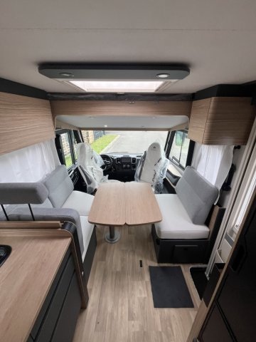 Bavaria Initial I740FC Nomade - Photo 2