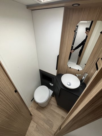 Bavaria Initial I740FGJ Nomade - Photo 9