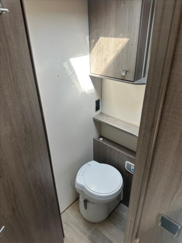 Bavaria Initial I741GJ Class I 741 GJ - Photo 9