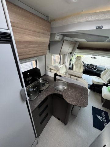 Burstner Lyseo Td 690 B66 - Photo 2