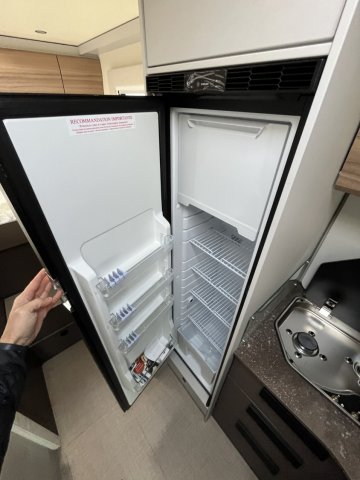 Burstner Lyseo Td 690 B66 - Photo 3