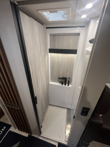 Burstner Signature SFT 7.5 - Photo 14