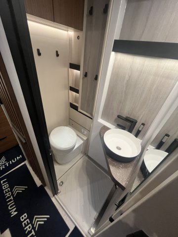 Burstner Signature SFT 7.5 - Photo 12