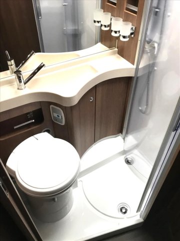 Carthago C-Tourer I 143 LE - Photo 3