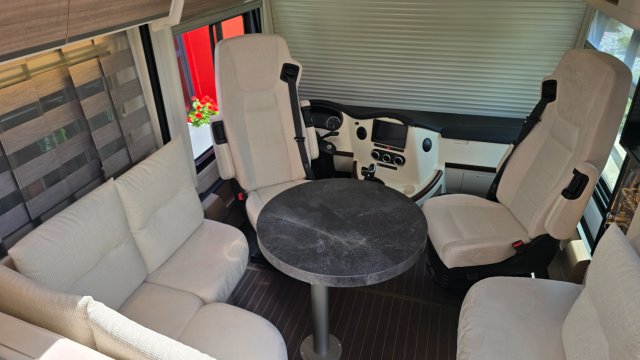 Concorde Credo 740 Hi - Photo 16