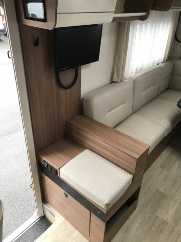 Pilote P 696 U Evidence - Photo 8