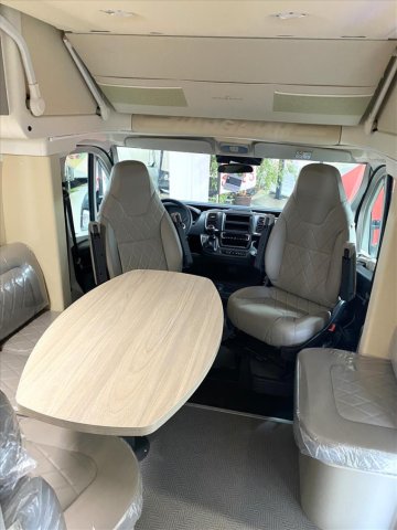 Wingamm Oasi 690 Twins - Photo 2