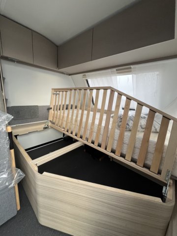 Adria Altea 552 PK 60Y 2 beds - Photo 3