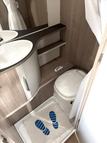 Burstner Caravane PREMIO PLUS - Photo 9