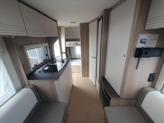 Burstner Premio Life 490 TK - Photo 4